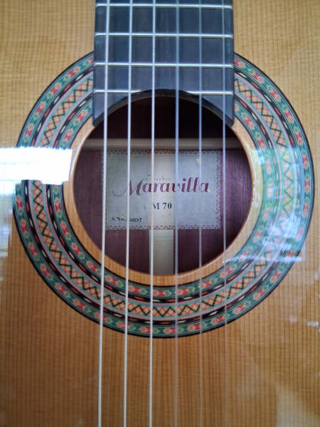 Maravilla M70 7/8 CD/PH, Zeder / Purpleheart vollmassiv, 7/8 Größe, 50mm Sattelbreite